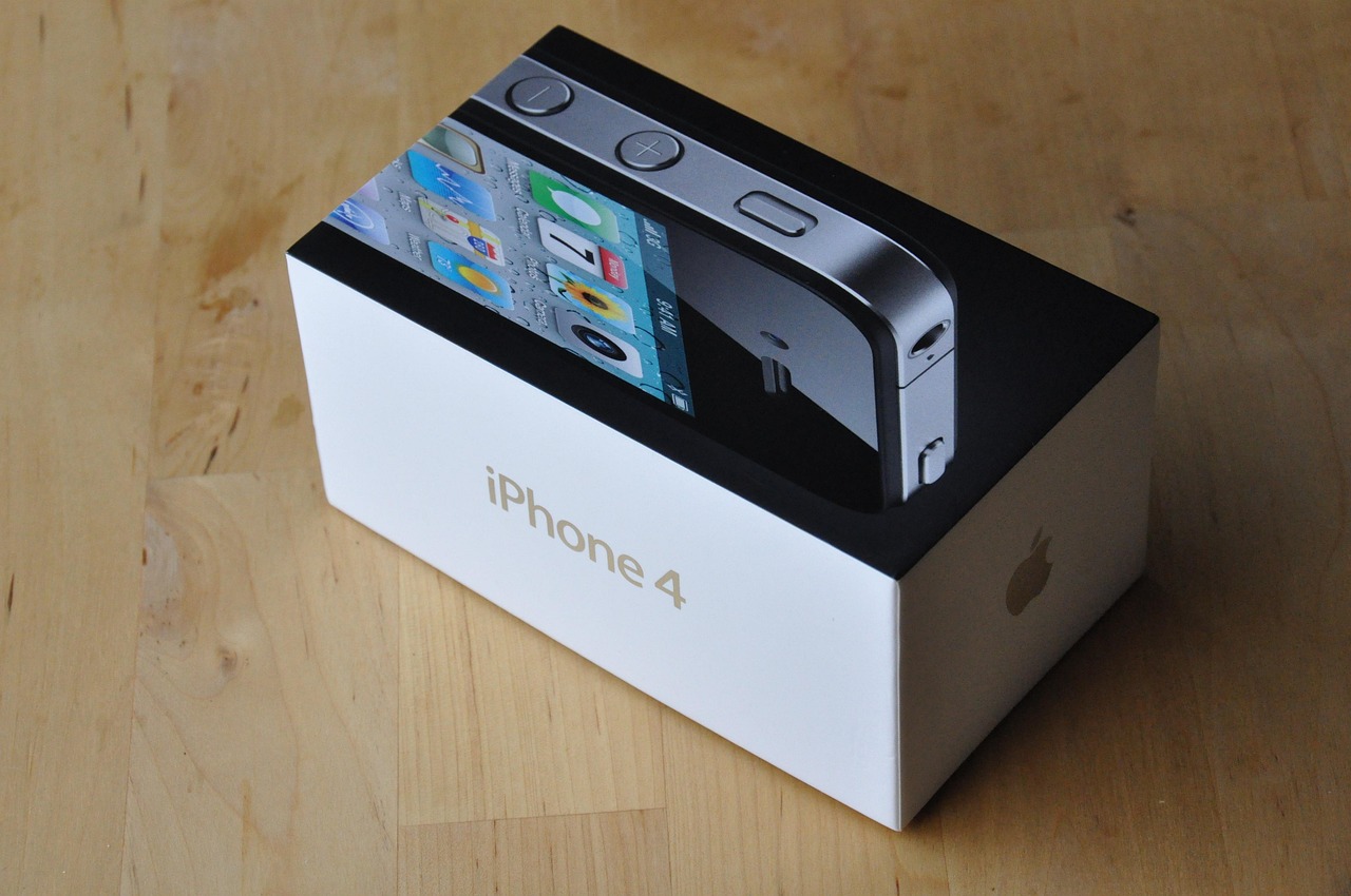 iPhone的上市历程，从诞生到最新发布的时间节点及其影响