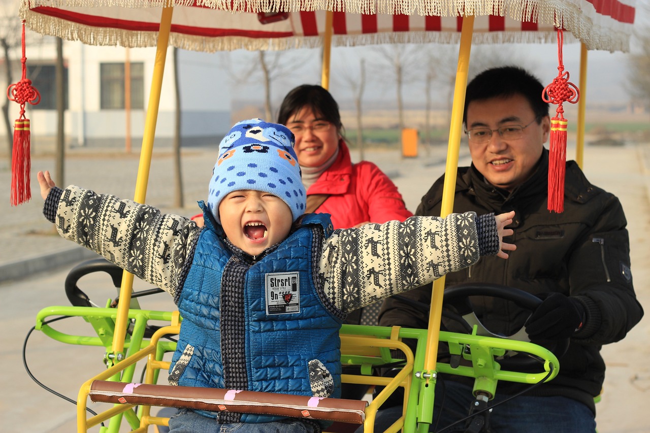 小小的小孩电视剧，多元视角探索儿童成长之路