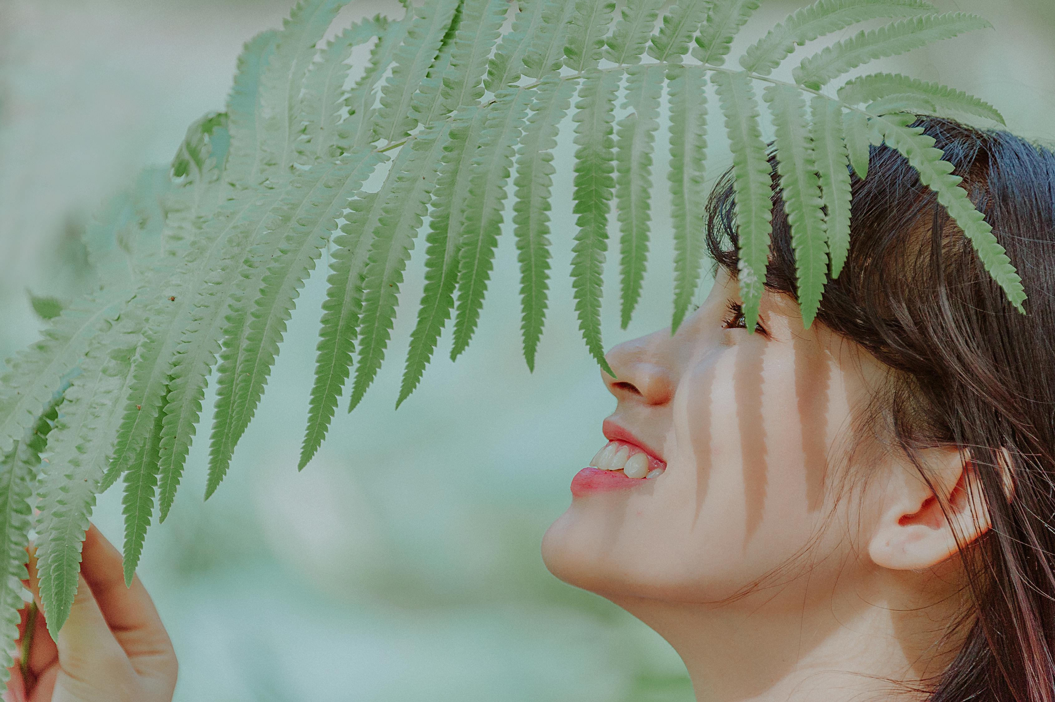 时光与情感的初见之美，第一行情诗的魅力