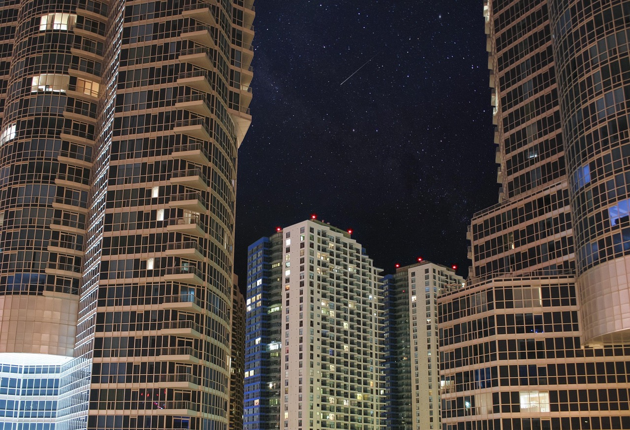 广州明星居住生活揭秘，星光熠熠的都市风采