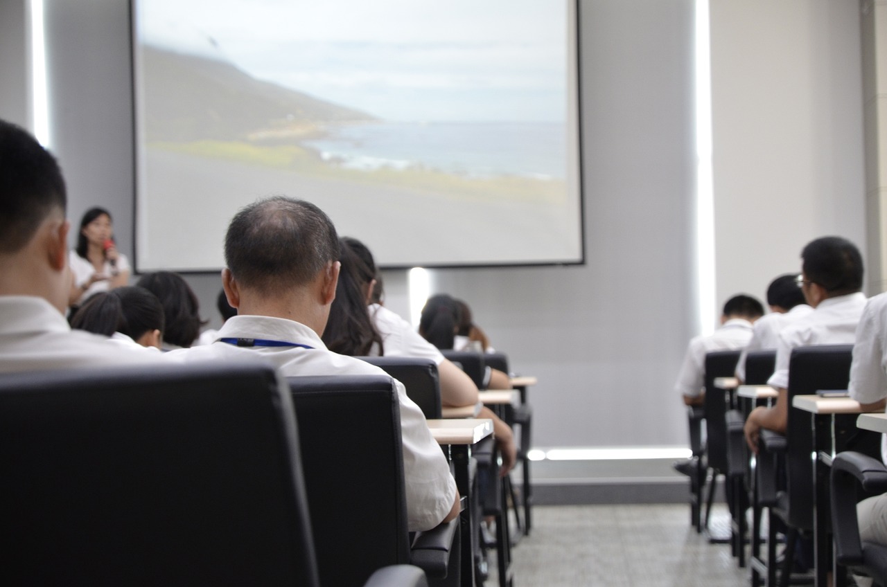 成都暑期兼职信息大汇总,多样机会广揽学生与求职者