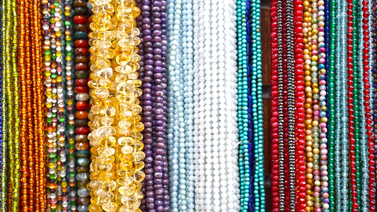 股票特征,多元化与动态变化的投资工具概述