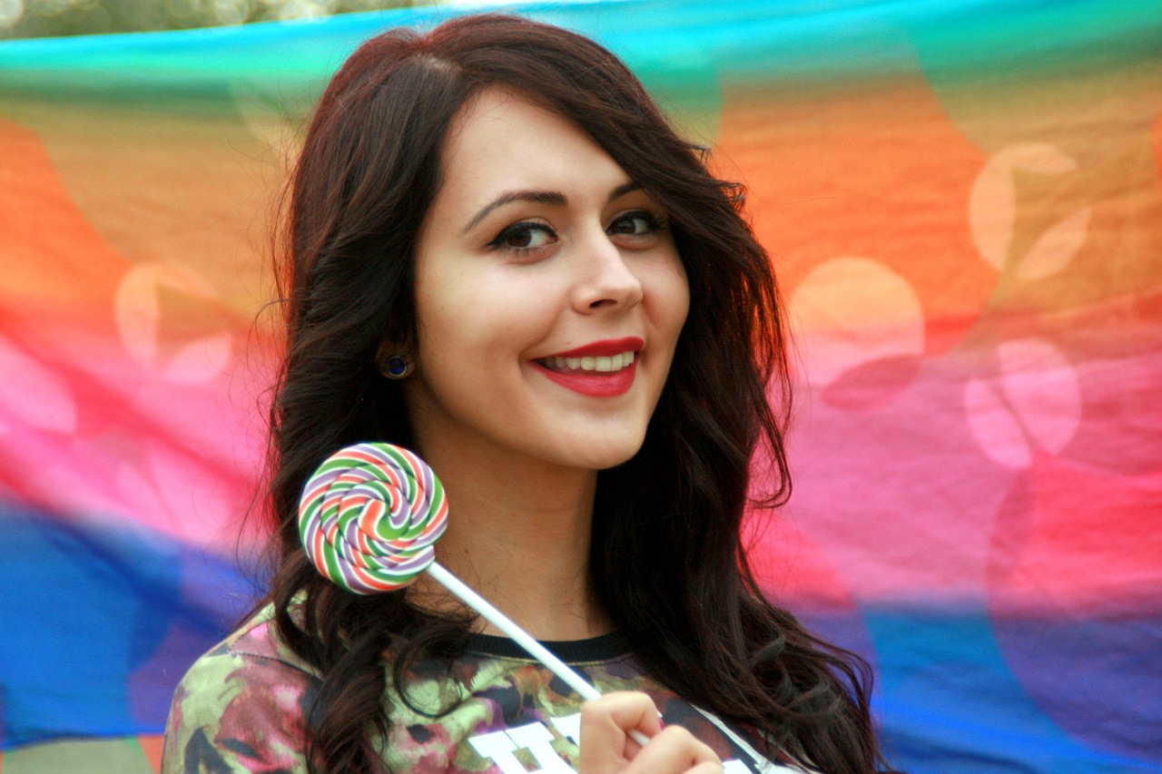 杨平,演艺之路的璀璨之星——生平简历与事业成就回顾