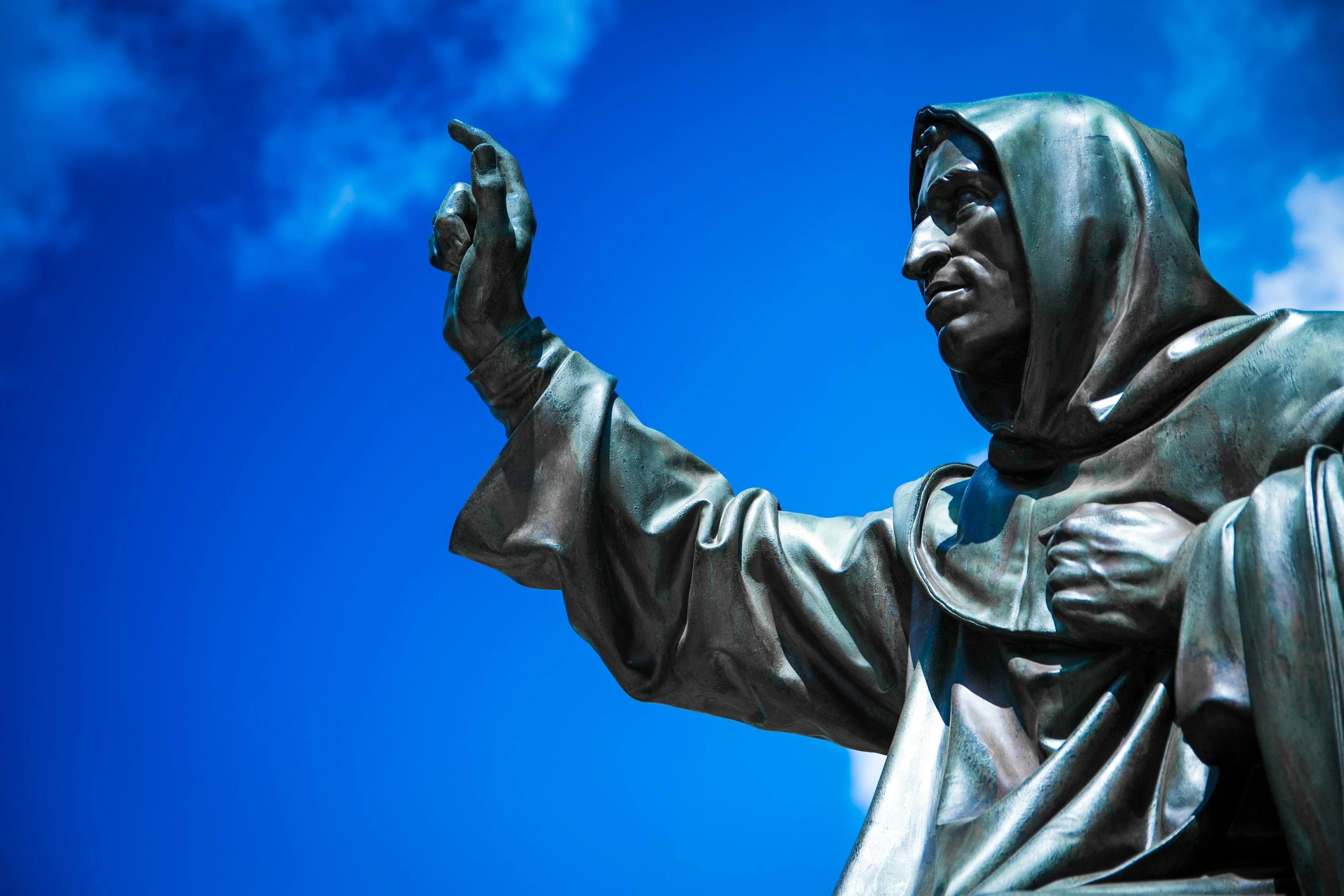 卢勇,多样角色的艺术之旅,多部电视剧展现演技魅力