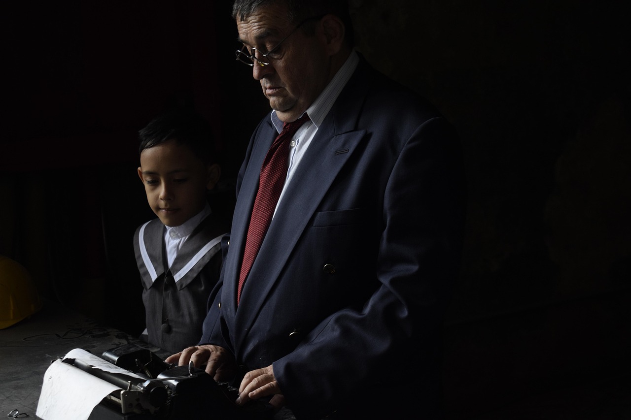 演员高俅,演艺之路的坎坷与辉煌历程