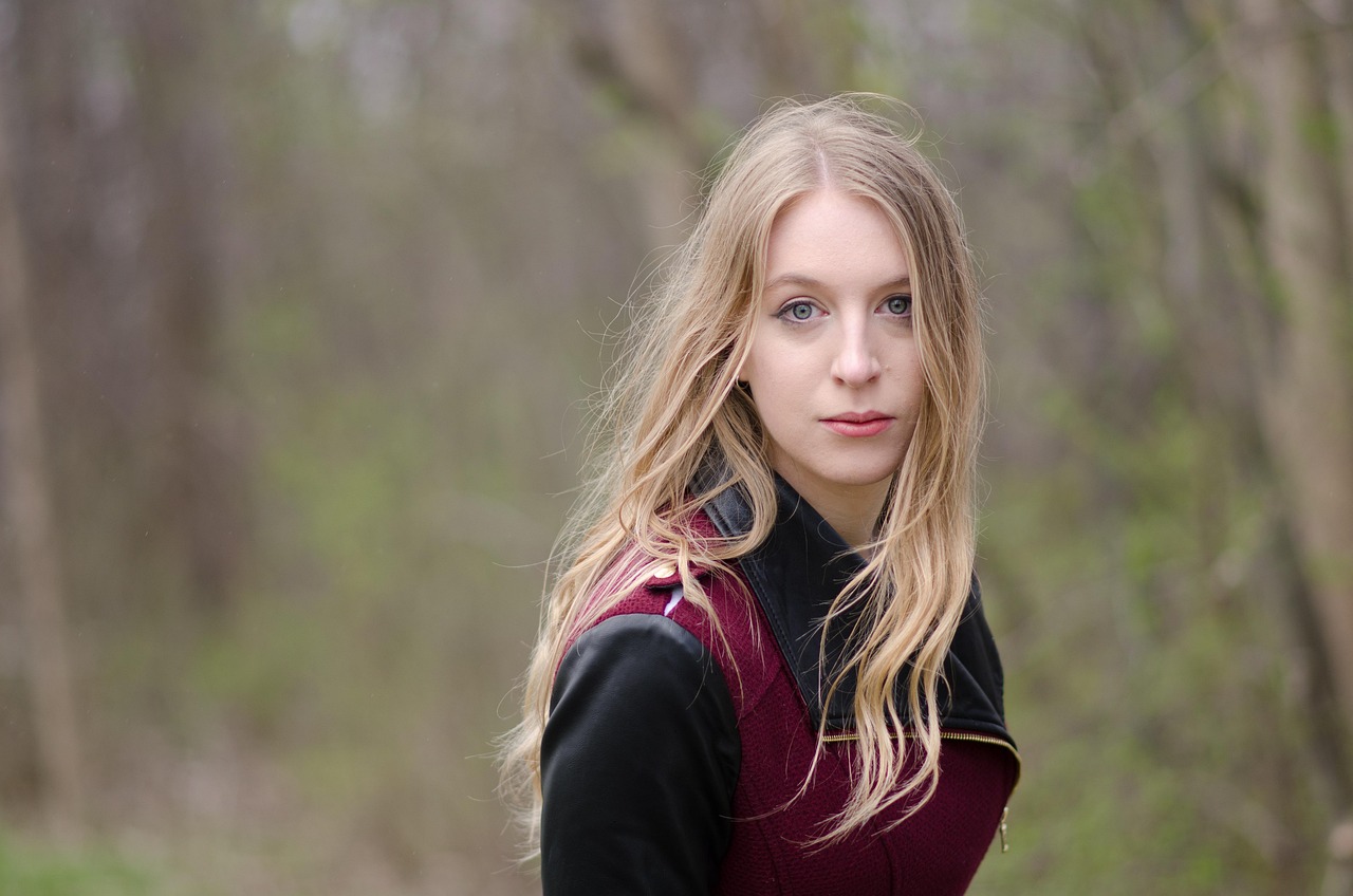 明星丝袜代言背后的时尚力量与潮流影响力