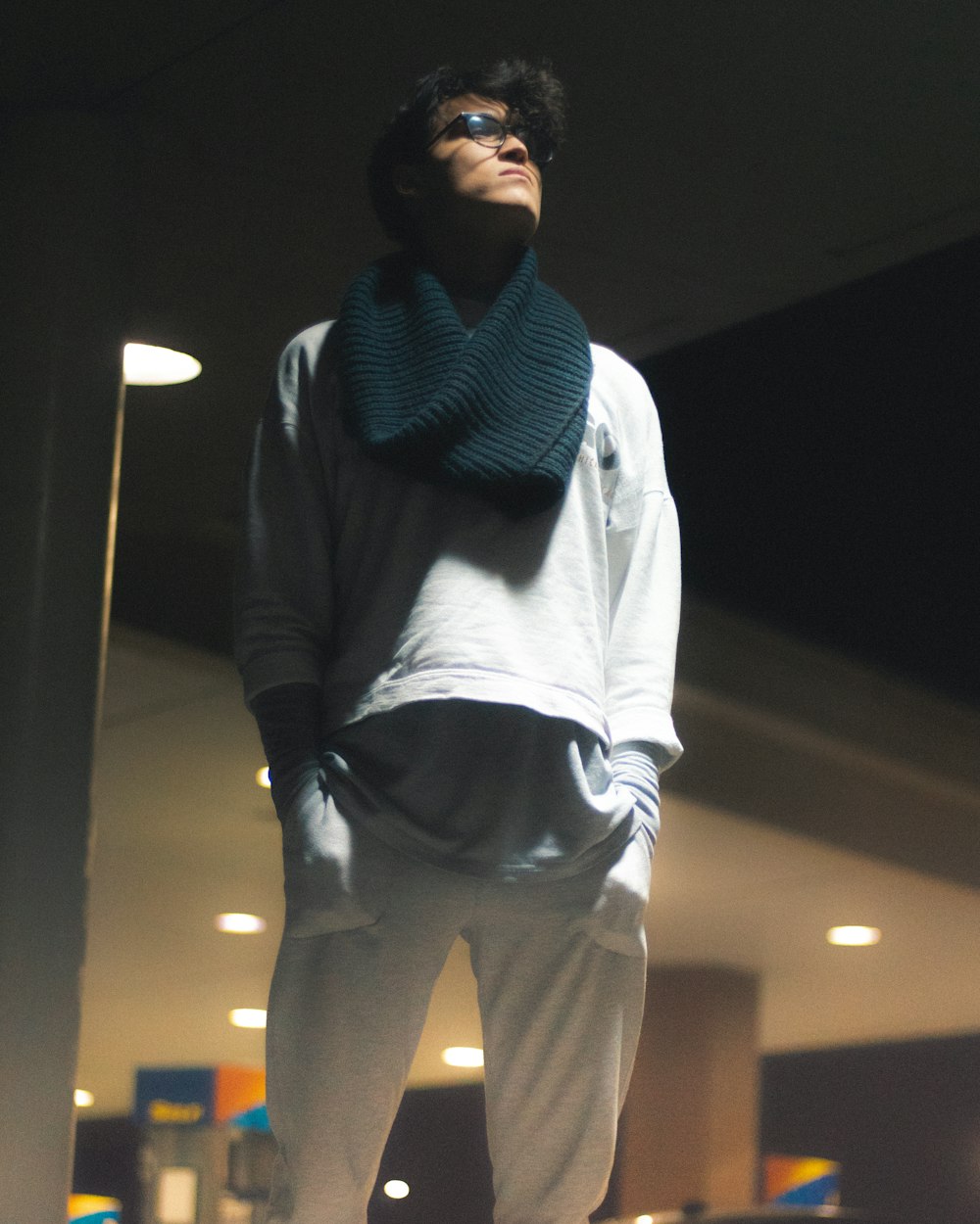 男明星魅力展现,照片中的影响力与风采