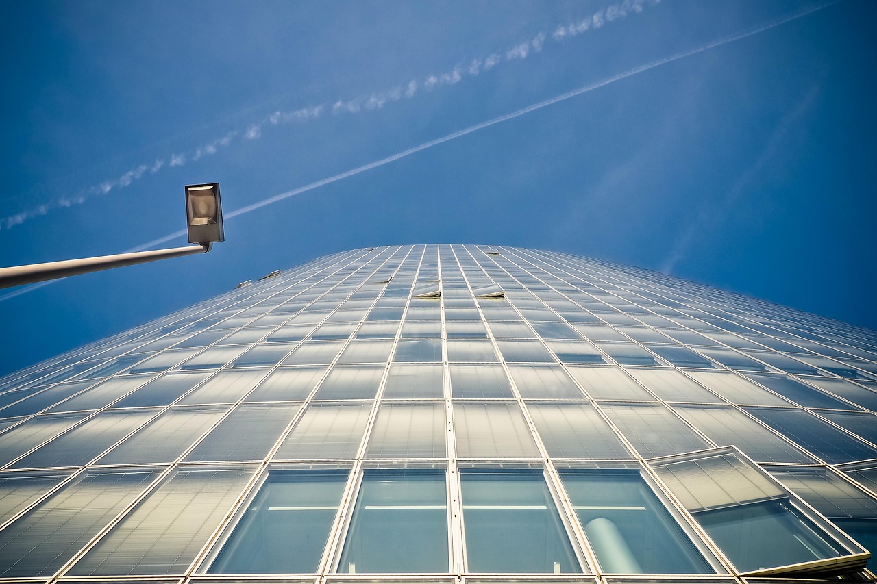 探索时代前沿,2018年度热门理论的多元视角解析