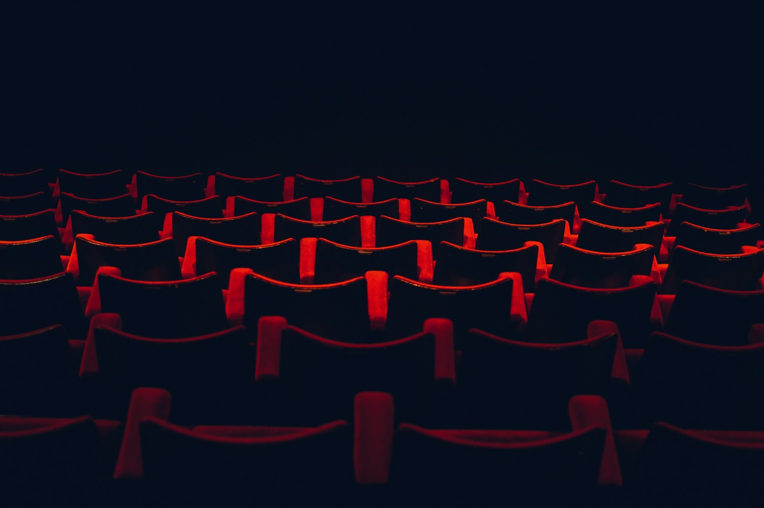 重庆电影院今日电影概览,最新影片一览无余