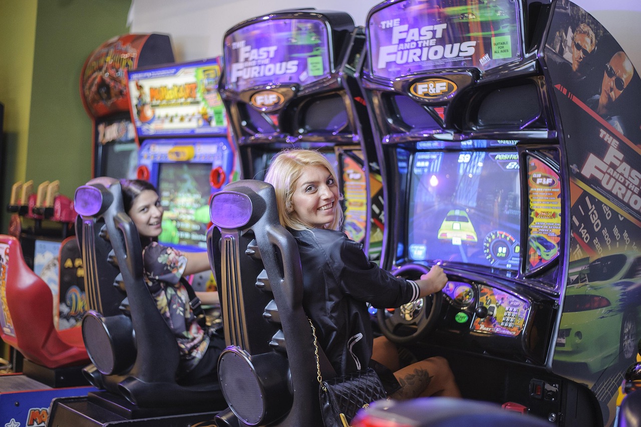 小车竞速对决，速度与激情的较量游戏