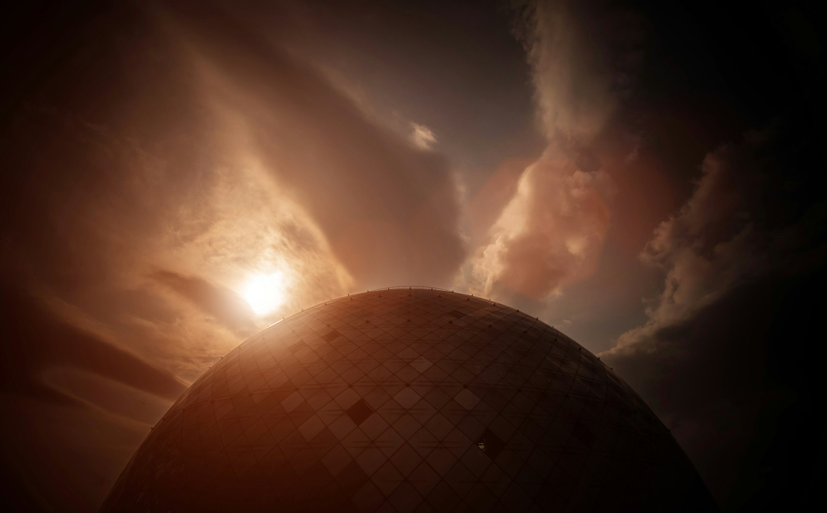 探索真实世界的启示,无色的智慧之旅