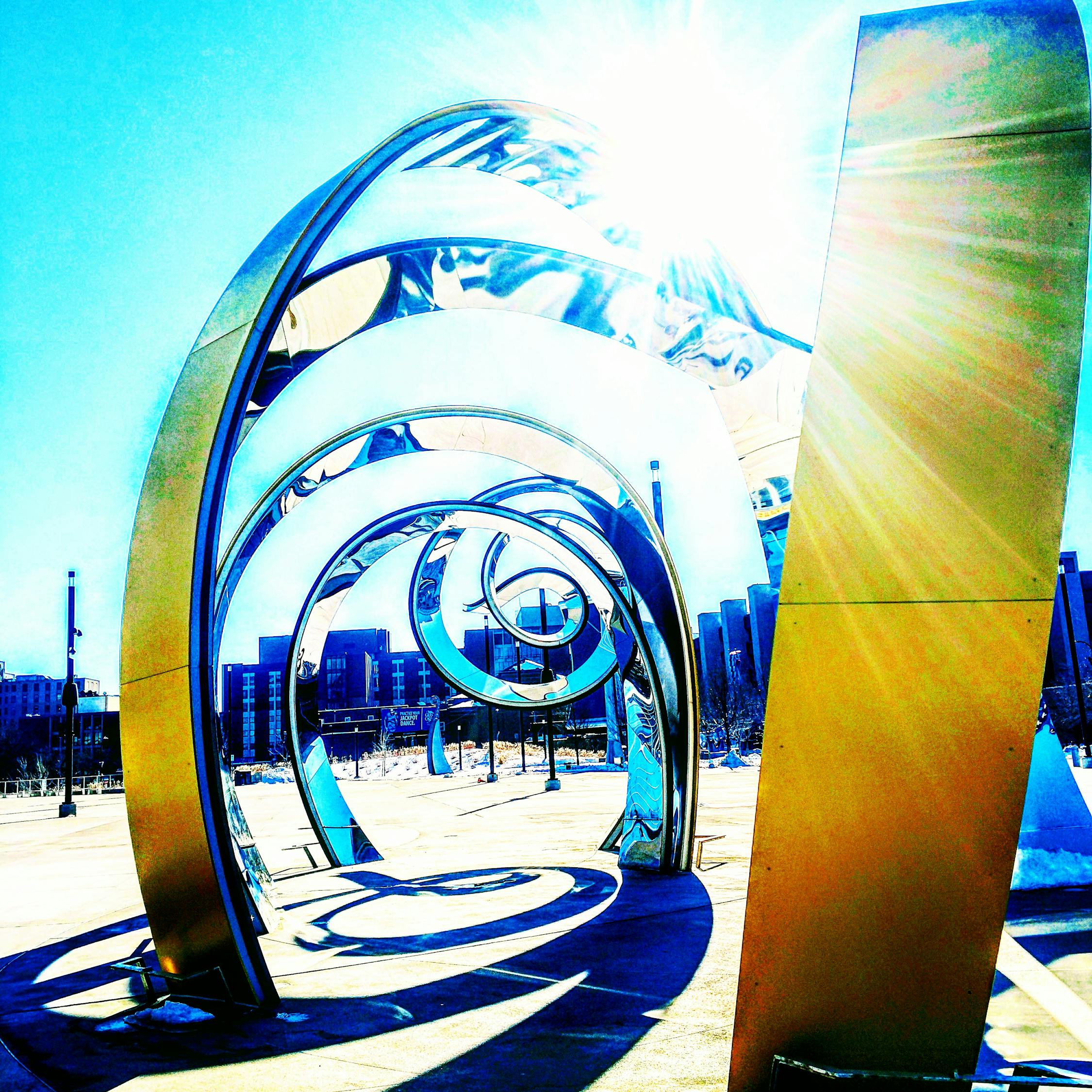 动漫翅膀图片,从二次元世界飞向现实的艺术探索