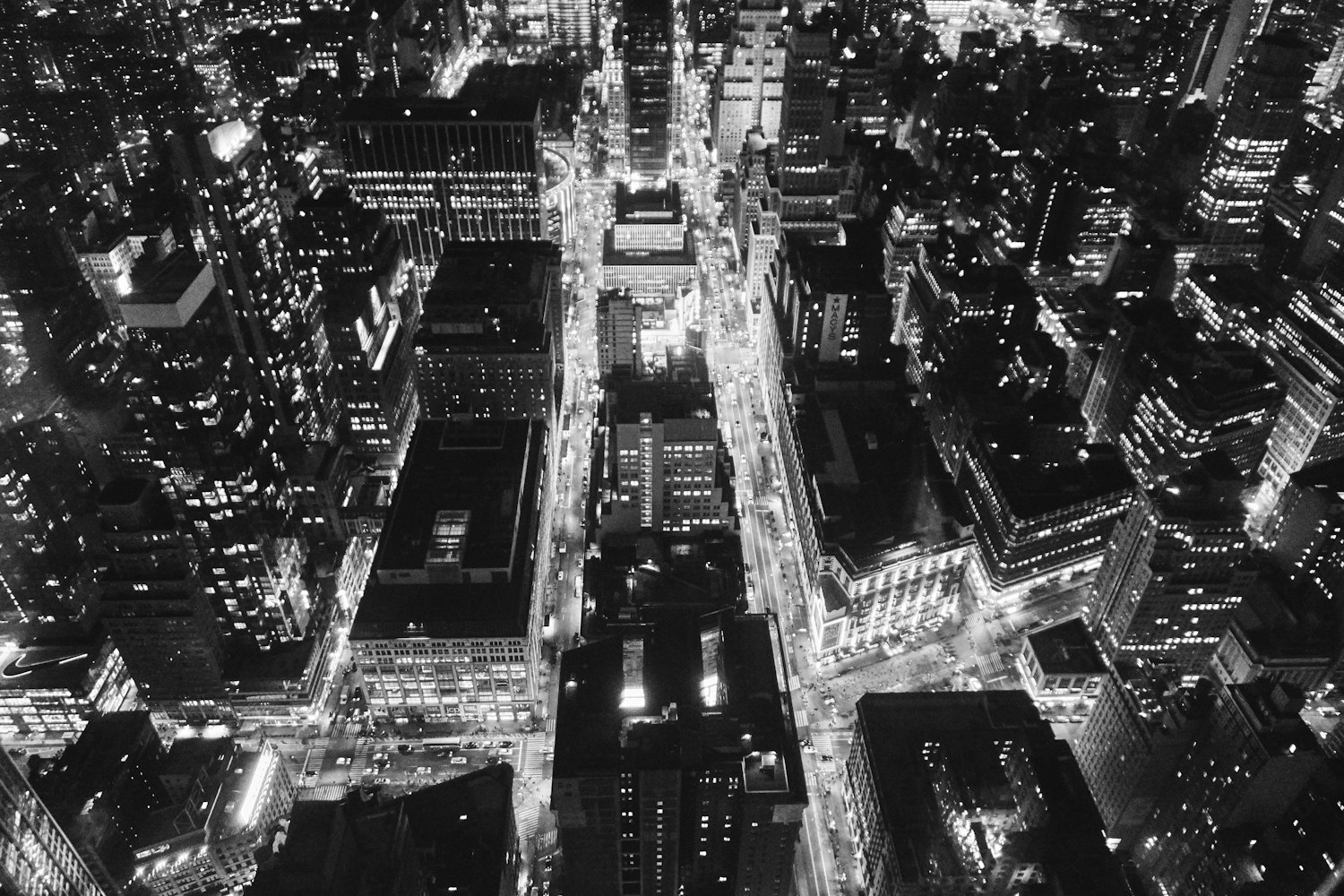 都市之夜新篇章,繁华背后的故事续写之旅