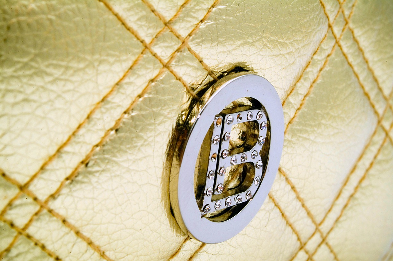 最新烫钻设计的魅力与流行趋势