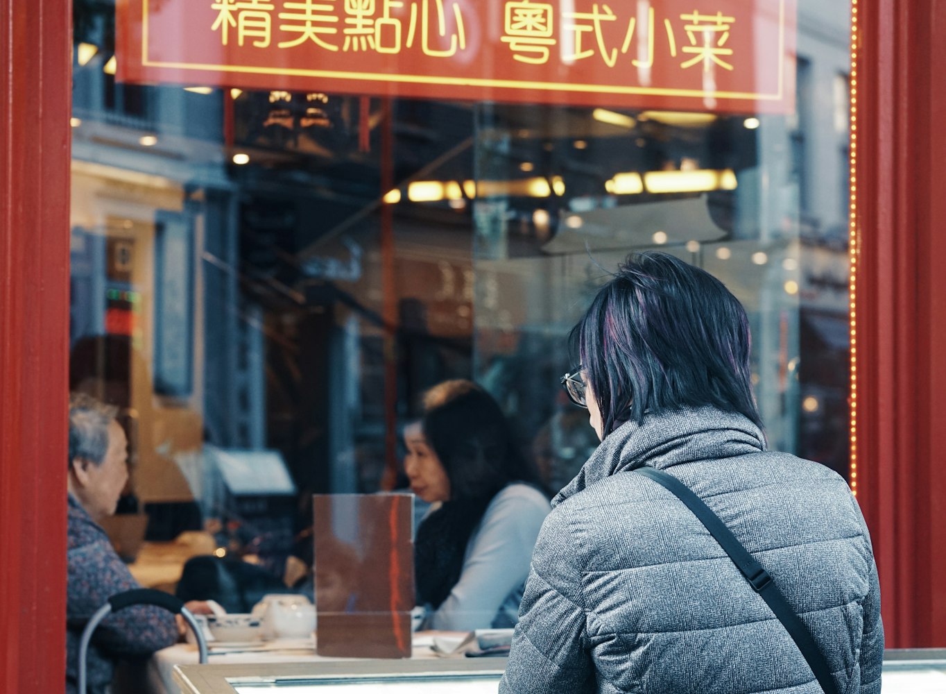 探索伊善英,近期照片与背后故事揭秘