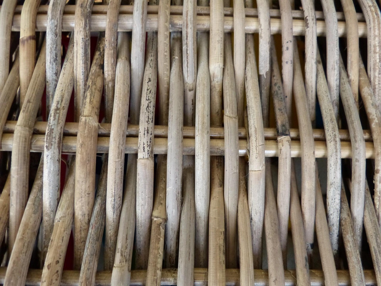 关于不锈钢盖板价格的深度探讨与分析