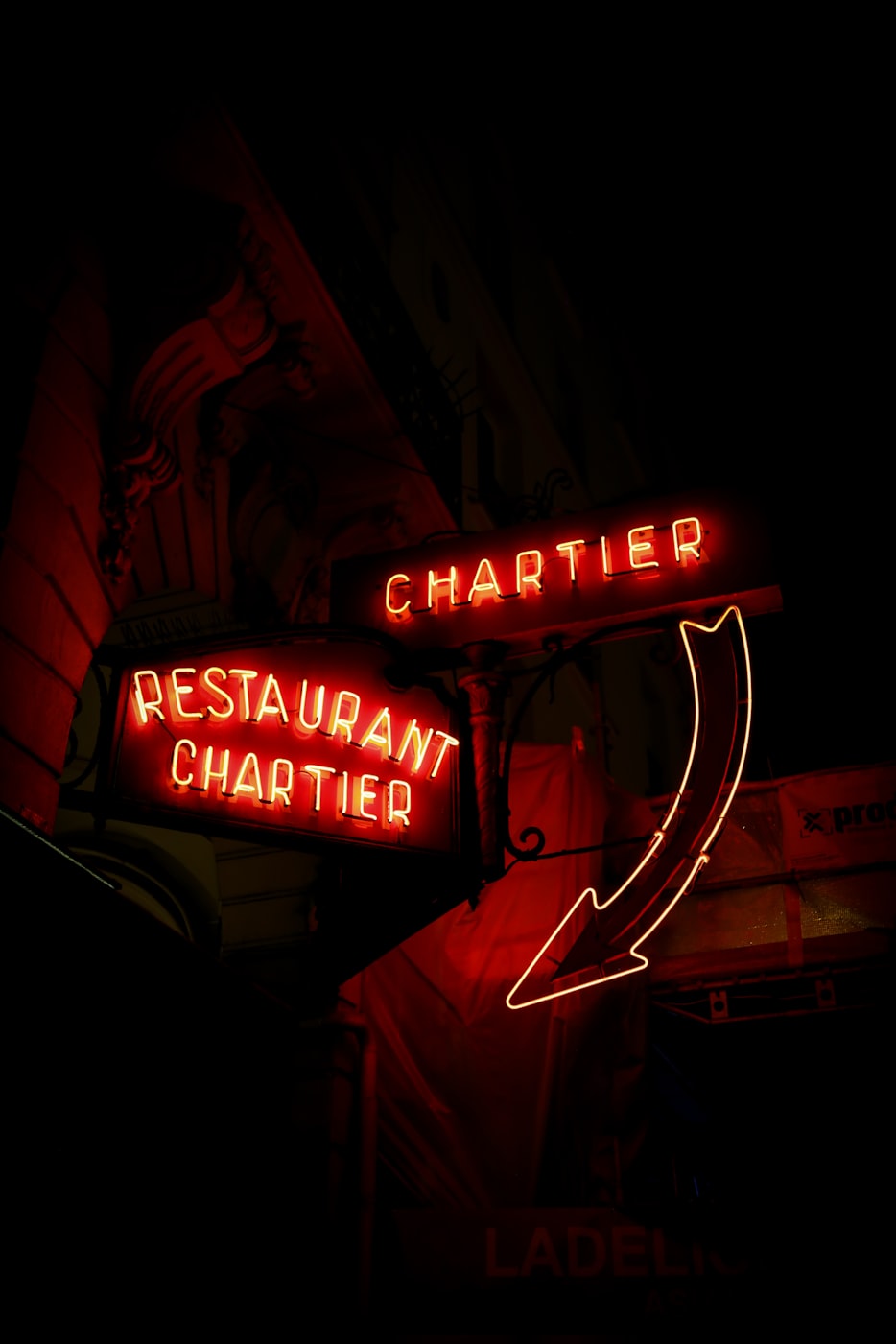 黑色东京电影,银幕下的都市暗影探索