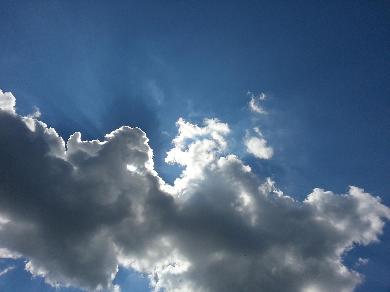 新疆新动态,边疆明珠的蓬勃发展之路