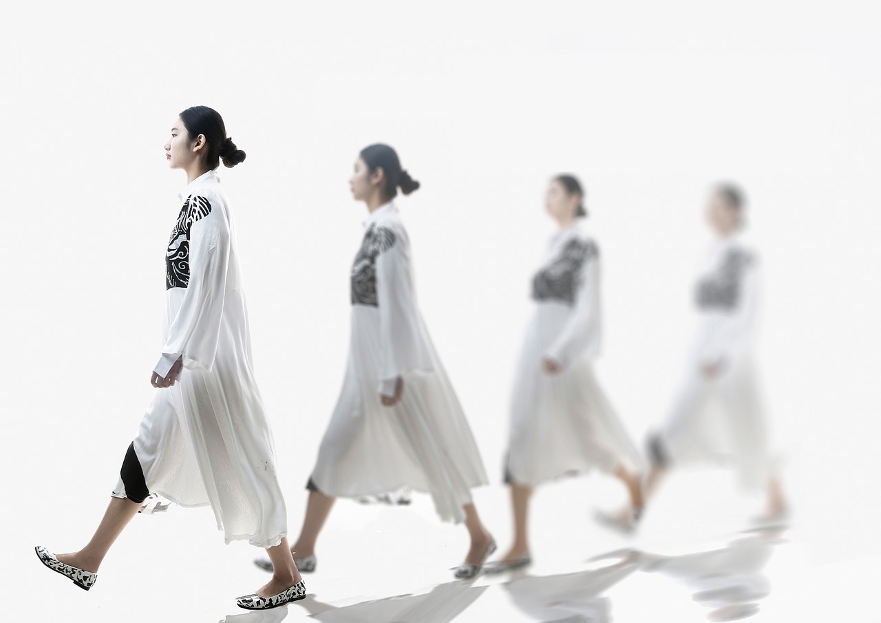 巴黎时装周最新盘点,时尚之都的潮流趋势引领者