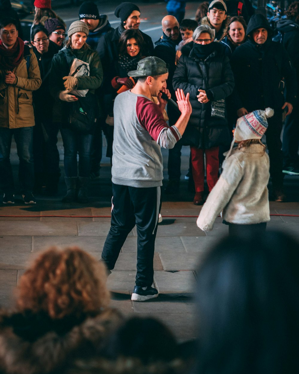 探寻明星光环背后的情感世界