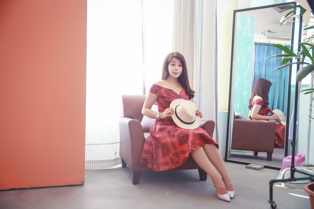 动漫美少女魅力塑造及其影响力探讨