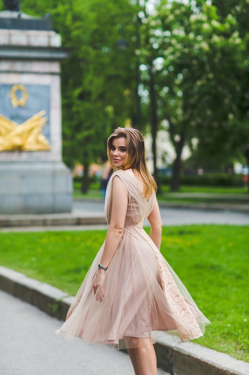 奇迹暖暖新款水手服，时尚青春完美融合的魅力风采展现！