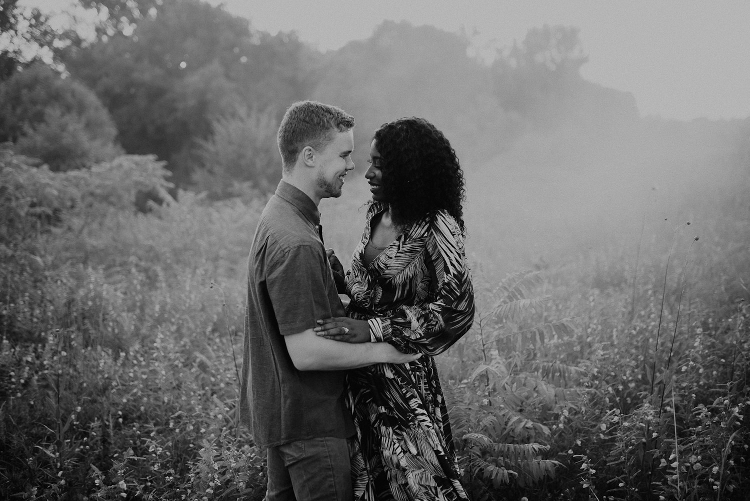 大地恩情演员演绎土地深情，展现情感与力量之旅