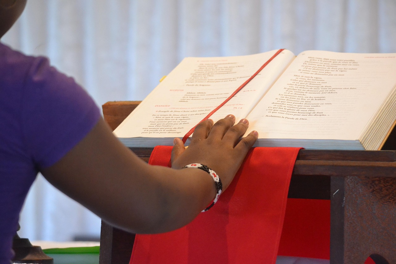 追求语言纯净度,改写策略下的色情词删除之道