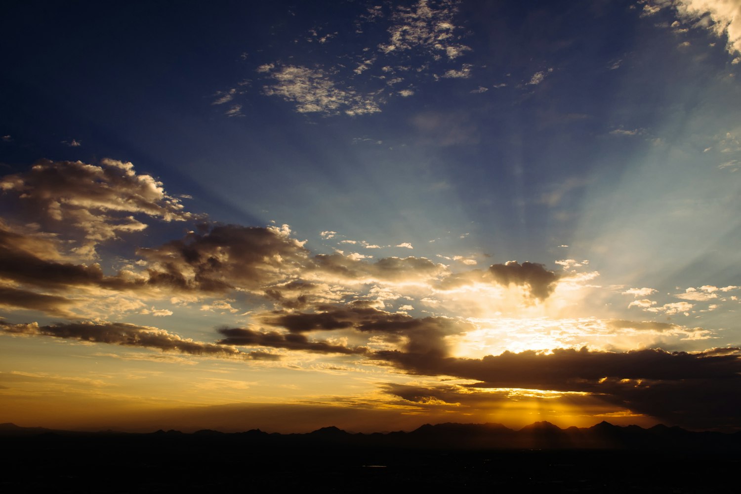 横版壁纸动漫，探索二次元世界的无限魅力